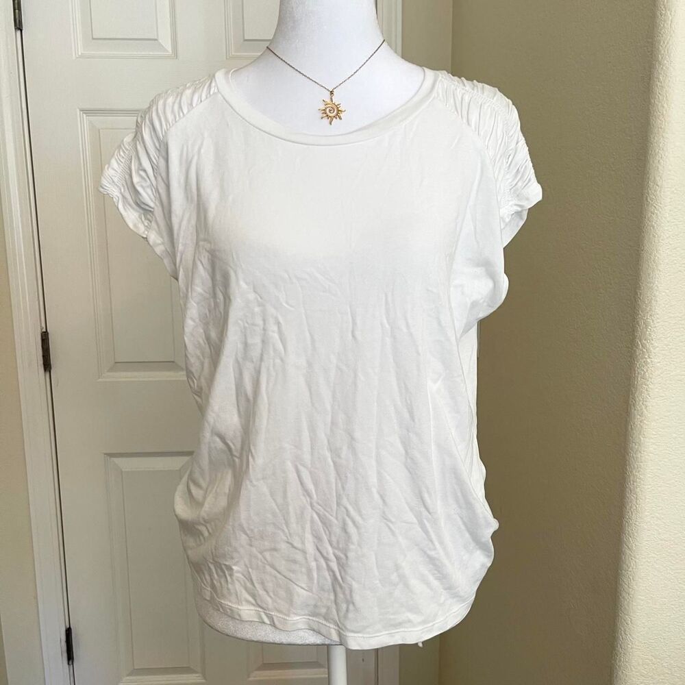 White short sleeve top with ruched sleeves - size Small